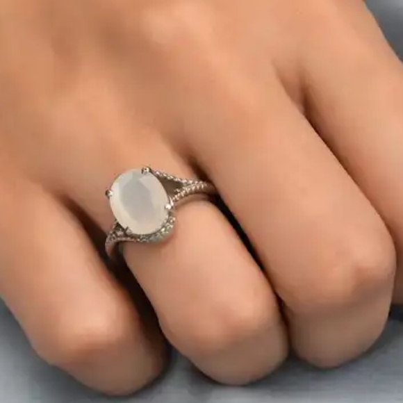 Sri Lankan Silver Moonstone Ring in Stainless Steel, Split Shank Ring - Picture 5 of 7